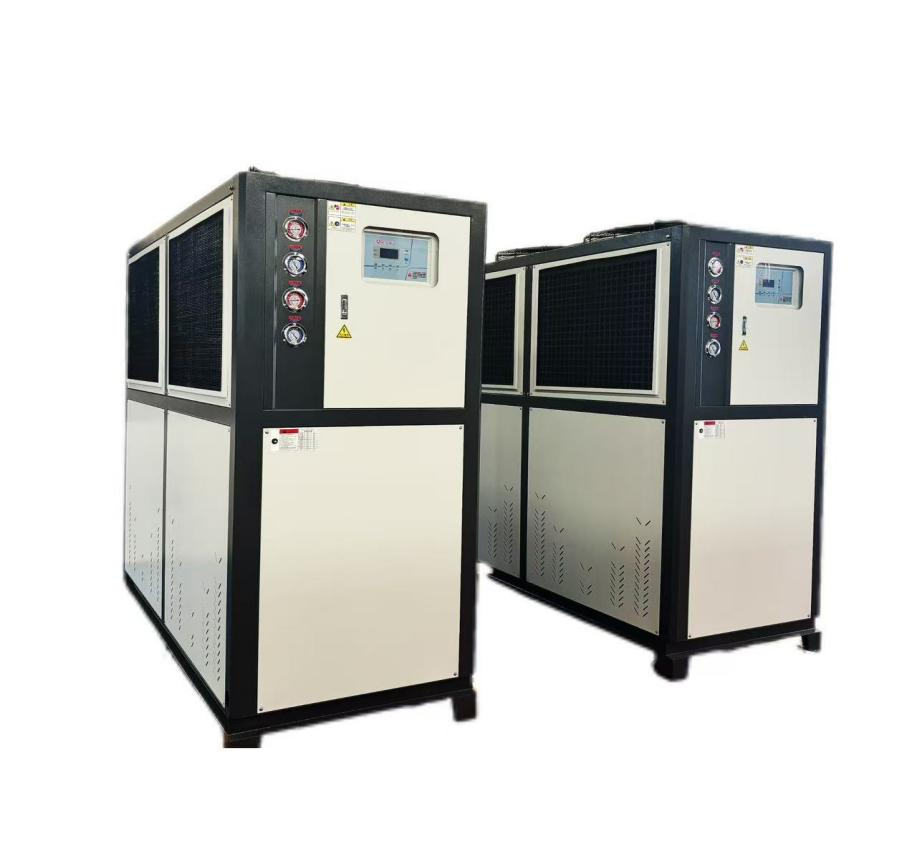 30HP低溫(wen)水(shui)冷(leng)式冷(leng)水機
